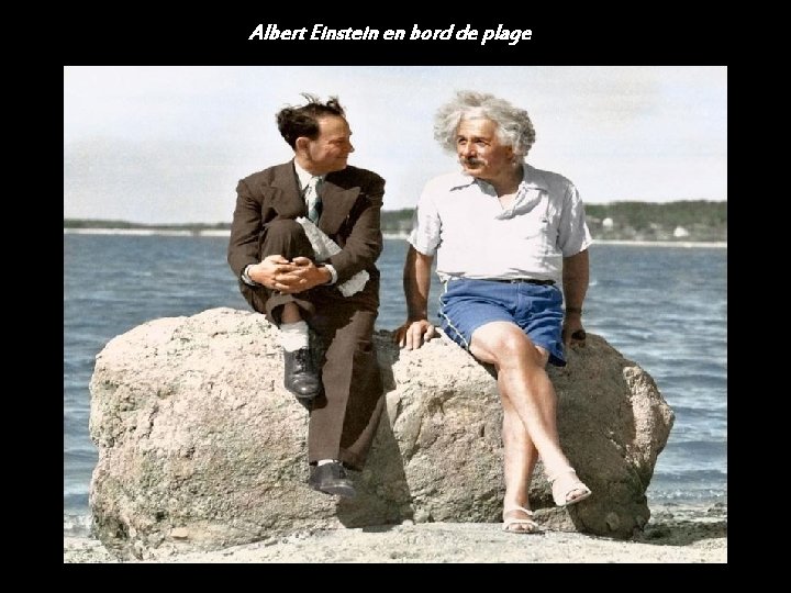 Albert Einstein en bord de plage 