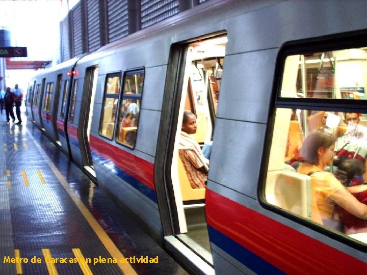 Metro de Caracas en plena actividad 