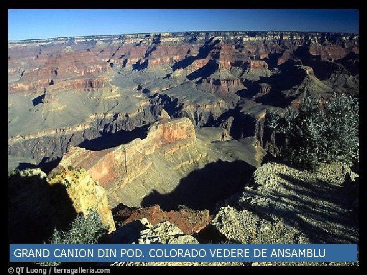 GRAND CANION DIN POD. COLORADO VEDERE DE ANSAMBLU 