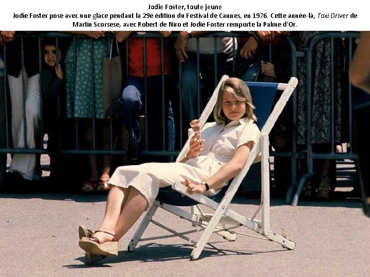 Jodie Foster, toute jeune Jodie Foster pose avec une glace pendant la 29 e