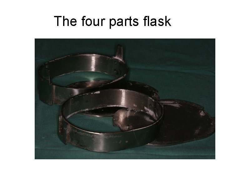 The four parts flask 
