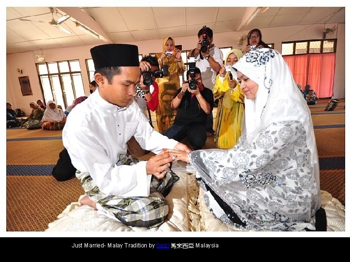 Just Married- Malay Tradition by foozi 馬來西亞 Malaysia 