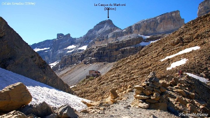 Le Casque du Marboré (3006 m) . . . 