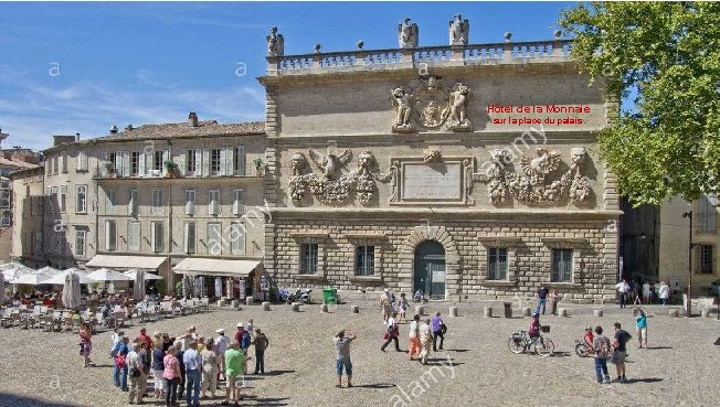 Hôtel de la Monnaie sur la place du palais. 