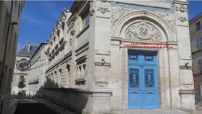 Pavillon Stéphane Grapelli abrite une ancienne école d’art et de musique. 