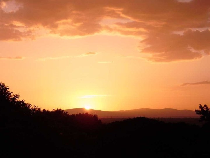 MADRID es todo un misterio, pero precioso ¿no? UNA PRECIOSA PUESTA DEL SOL EN