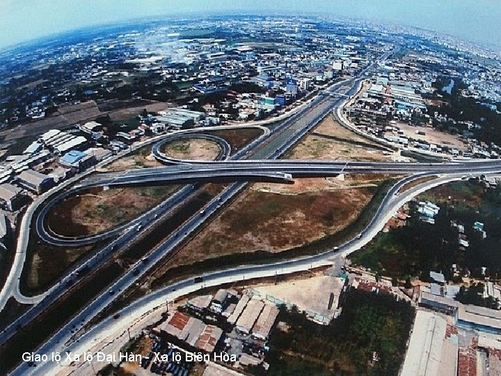 Giao lộ Xa lộ Đại Hàn - Xa lộ Biên Hòa 