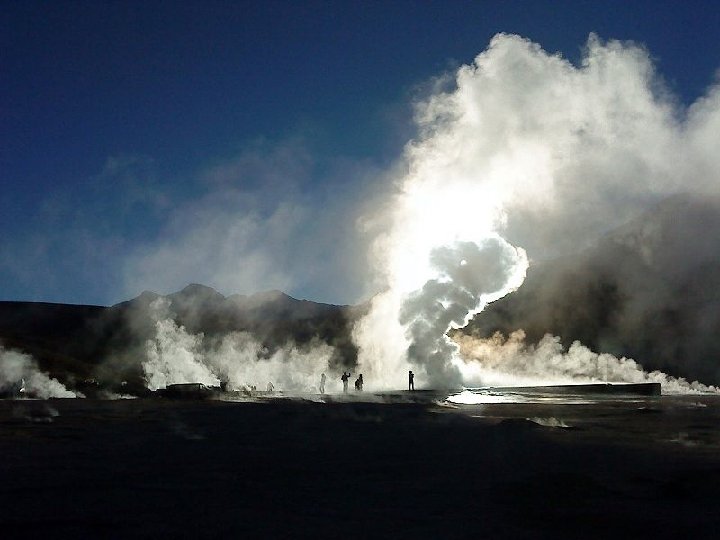 Geiseres del Tatio. El paraje conocido como los Géiseres del Tatio es un campo