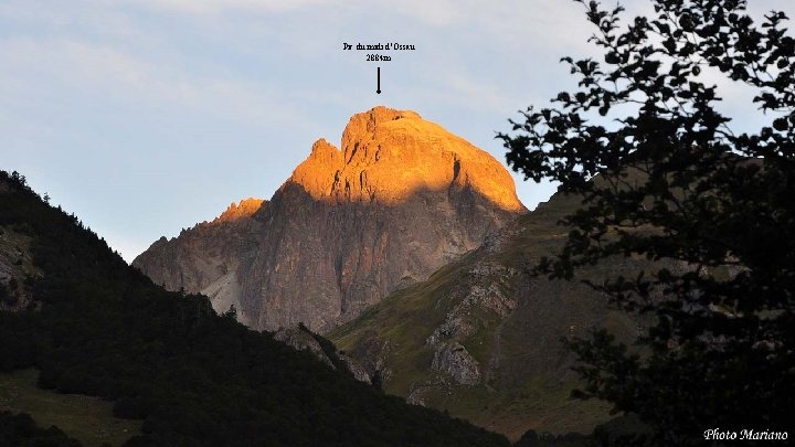 Pic du midi d’Ossau 2884 m . . . . Pic du midi d’Ossau 2884 m . . . .