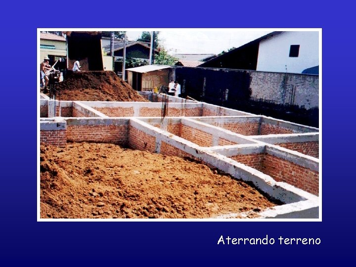 Aterrando terreno 