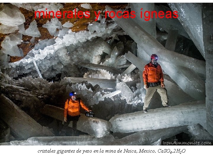 minerales y rocas ígneas cristales gigantes de yeso en la mina de Naica, Mexico.