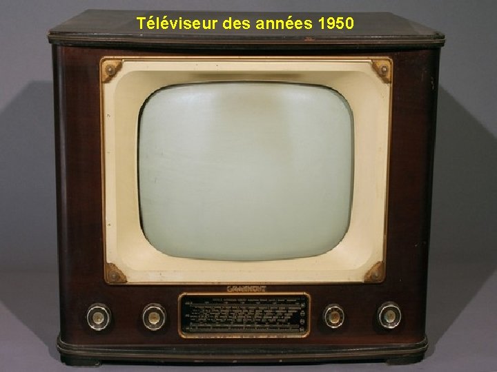 Téléviseur des années 1950 