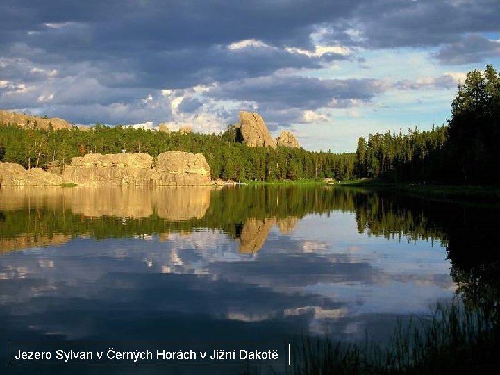 Jezero Sylvan v Černých Horách v Jižní Dakotě 