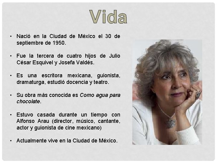 Vida • Nació en la Ciudad de México el 30 de septiembre de 1950.