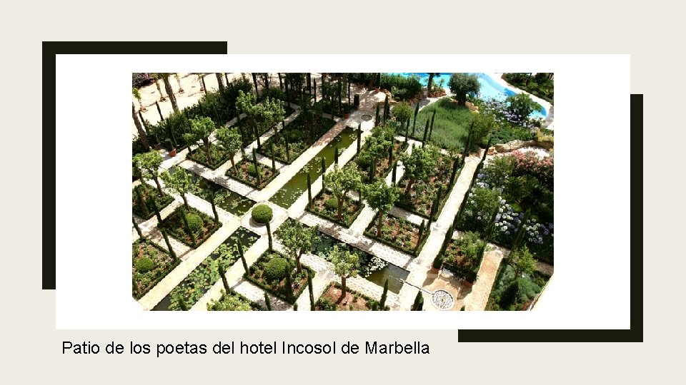Patio de los poetas del hotel Incosol de Marbella 