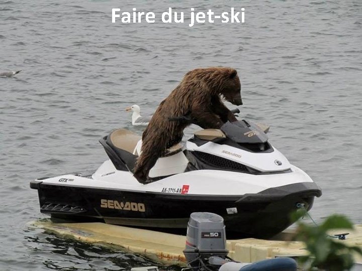 Faire du jet-ski 