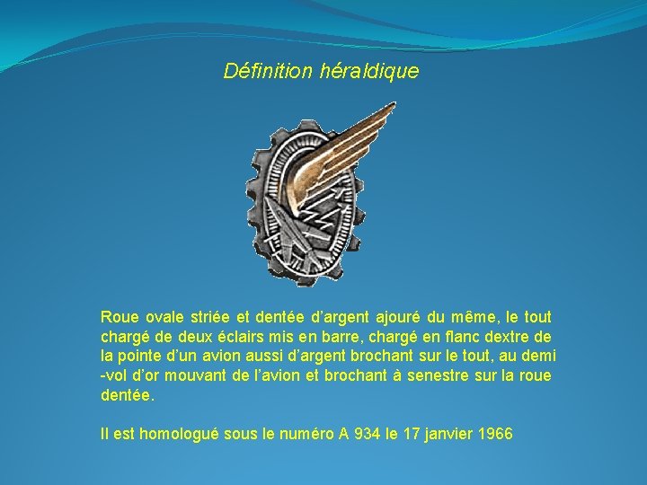 Définition héraldique Roue ovale striée et dentée d’argent ajouré du même, le tout chargé Définition héraldique Roue ovale striée et dentée d’argent ajouré du même, le tout chargé