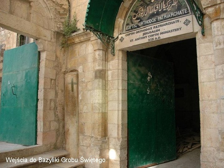 Stacja IX Wmurowana koło wejścia do klasztoru koptyjskiego kolumna wskazuje miejsce, w którym Jezus