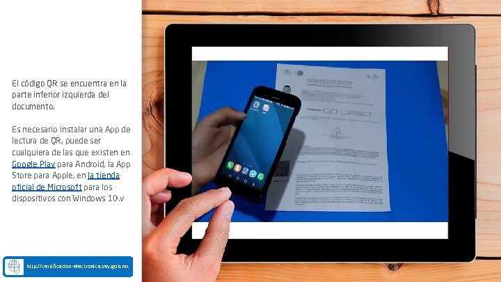 El código QR se encuentra en la parte inferior izquierda del documento. Es necesario
