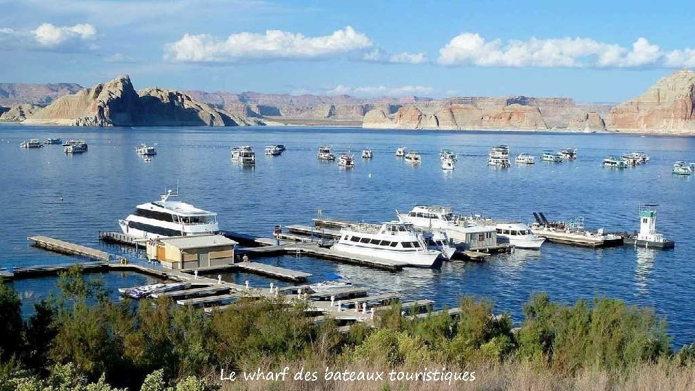 Le wharf des bateaux touristiques 