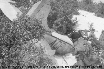 L-19 du GALAT 3 accidenté dans la région d’Orléansville, date inconnue (Bernard Gaudelas) 