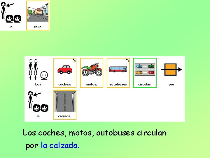 Los coches, motos, autobuses circulan por la calzada. 