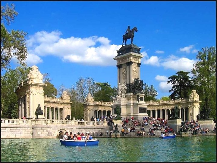 Monumento a Alfonso XII. En 1901, la reina regente María Cristina convocó un concurso