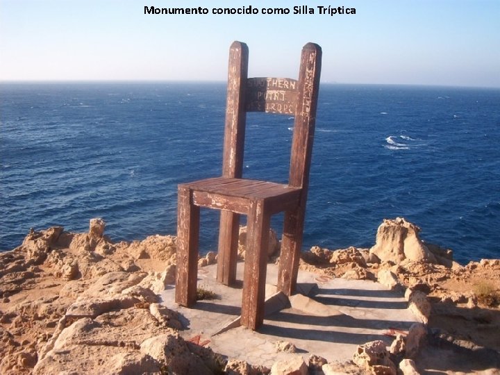 Monumento conocido como Silla Tríptica 