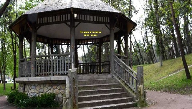 Kiosque à musique dans le parc 