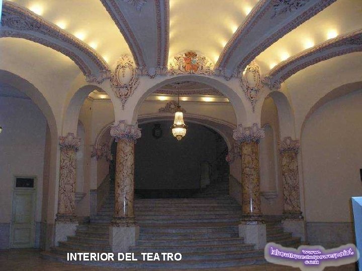 INTERIOR DEL TEATRO 