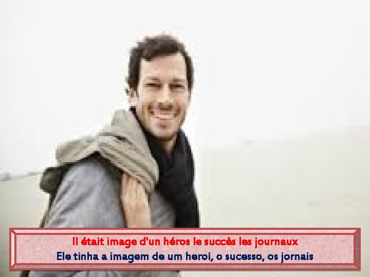 Il était image d'un héros le succès les journaux Ele tinha a imagem de