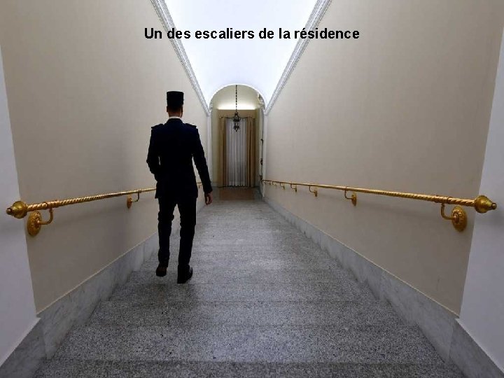 Un des escaliers de la résidence 