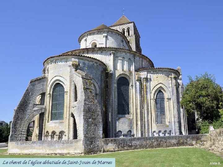 Le chevet de l’église abbatiale de Saint-Jouin de Marnes 