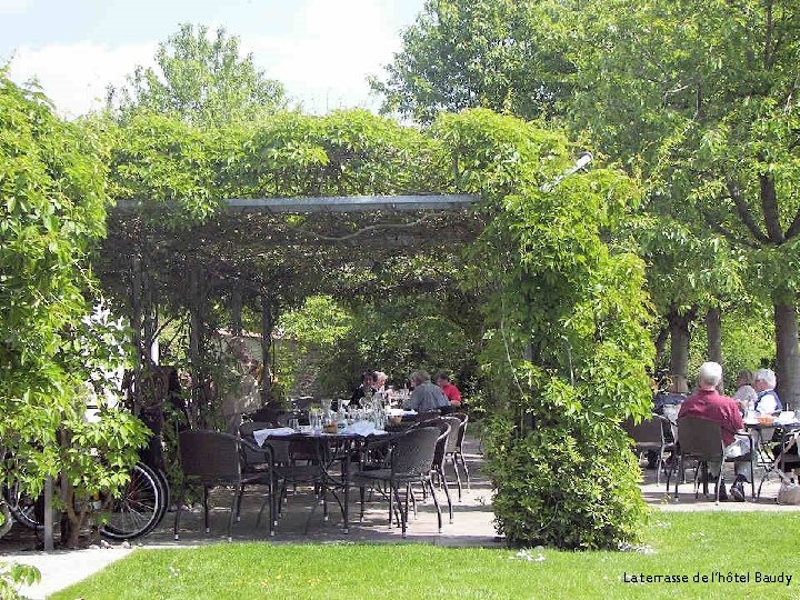 La terrasse de l’hôtel Baudy 