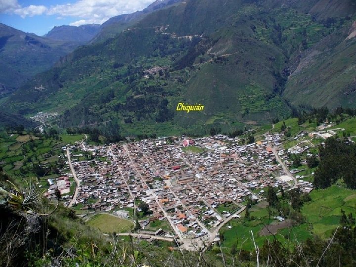 Para ingresar a la reserva se hace escala en la pequeña ciudad de Chiquián,