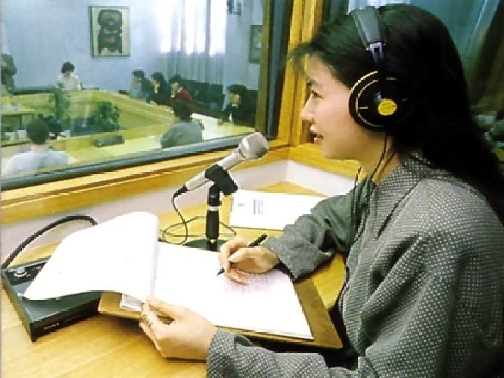 Unit 2 Fun with Language Additional Listening Movie Time to Talk 3. Translate one