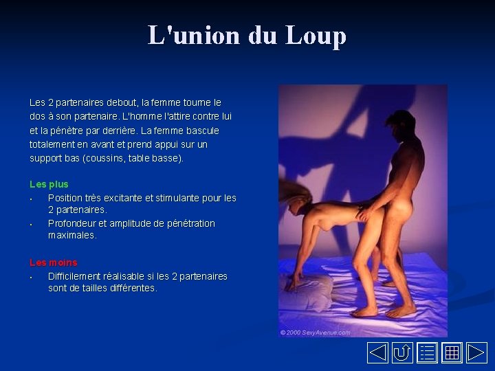 L'union du Loup Les 2 partenaires debout, la femme tourne le dos à son