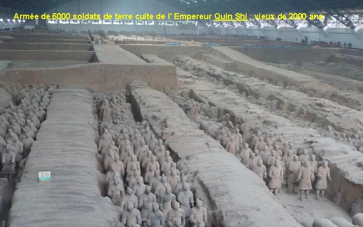 Armée de 6000 soldats de terre cuite de l' Empereur Quin Shi , vieux