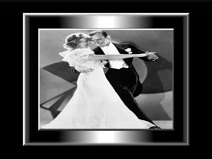 BUDAPEST 布達佩斯 (匈牙利 ) 月光照著 Seeing you alone With the moonlight above 妳孤獨身影 