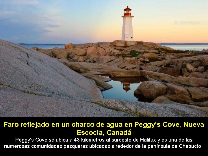 Faro reflejado en un charco de agua en Peggy's Cove, Nueva Escocia, Canadá Peggy's