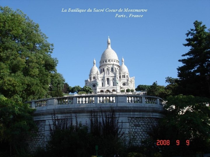 La Basilique du Sacré Coeur de Montmartre Paris , France 