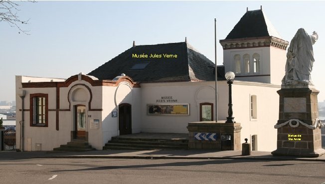 Musée Jules Verne Statue de Ste Anne 