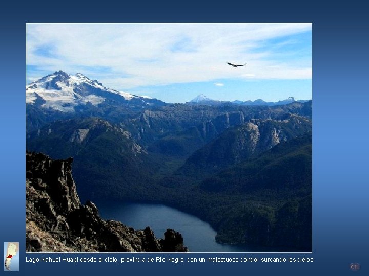 Lago Nahuel Huapi desde el cielo, provincia de Río Negro, con un majestuoso cóndor