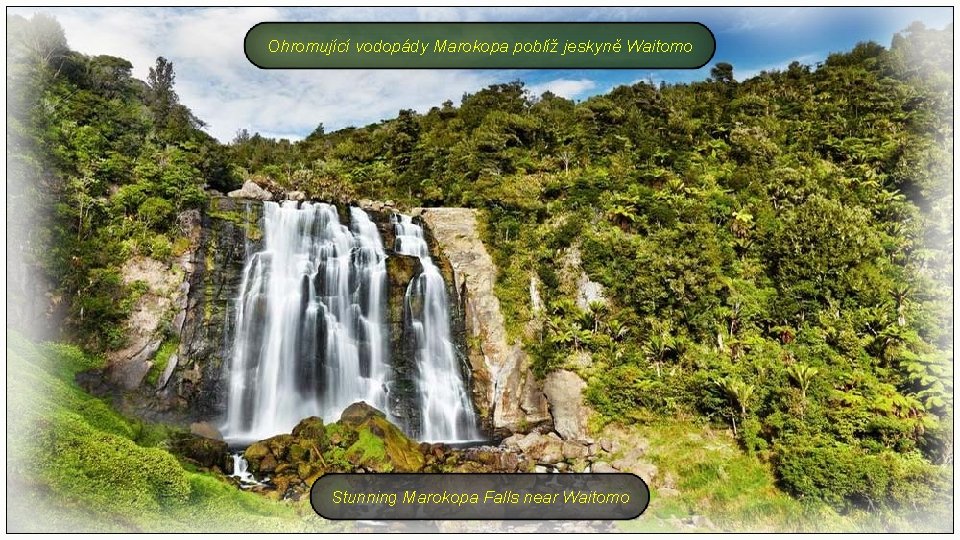 Ohromující vodopády Marokopa poblíž jeskyně Waitomo Stunning Marokopa Falls near Waitomo 