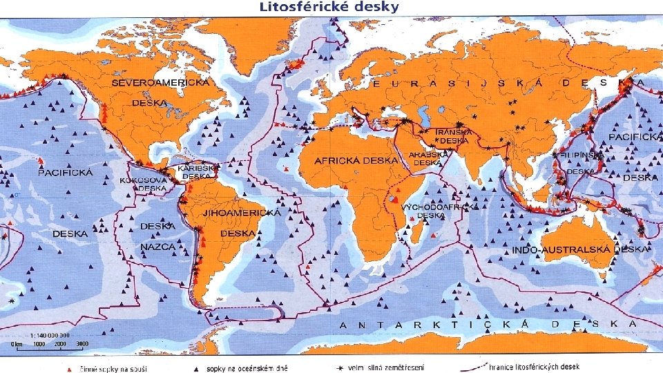 Litosféra litosféra je složena z různě velkých pevných desek, které navzájem mění polohu –