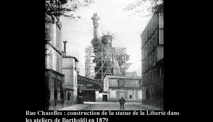 Rue Chazelles : construction de la statue de la Liberté dans les ateliers de