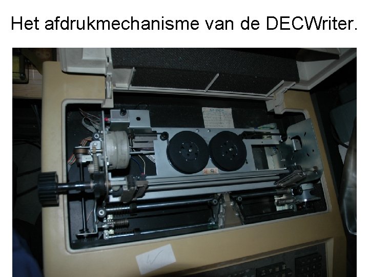 Het afdrukmechanisme van de DECWriter. 