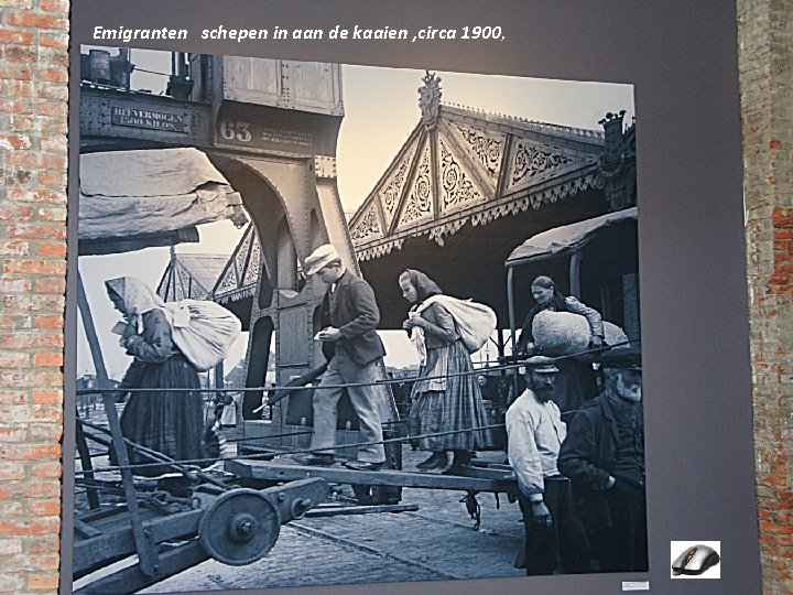 Emigranten schepen in aan de kaaien , circa 1900, 