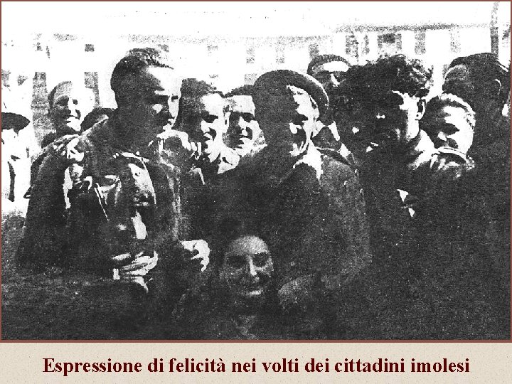 Espressione di felicità nei volti dei cittadini imolesi 