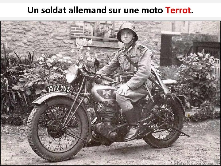Un soldat allemand sur une moto Terrot 